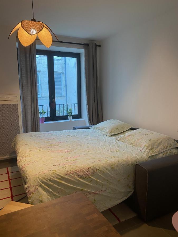 joli petit nid douillet en centre ville La Rochelle  Extérieur photo